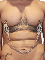 Voorbeeld: Knijpen Japanse nipple clamps met ketting